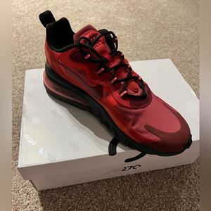 NIKE AIRMAX 270 REACT UNIVERSITY RED